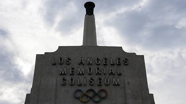 LA Coliseum courtesy Sports Illustrated
